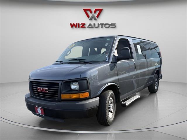 Used 2016 GMC Savana 2500 in Stratford, Connecticut | Wiz Leasing Inc. Stratford, Connecticut