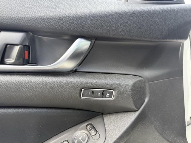 2018 Honda Accord EX-L 2.0T, available for sale in Stratford, Connecticut | Wiz Leasing Inc. Stratford, Connecticut 2018 Honda Accord EX-L 2.0T, available for sale in Stratford, Connecticut | Wiz Leasing Inc. Stratford, Connecticut