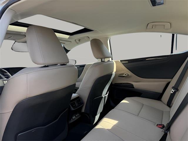 2021 Lexus Es 250, available for sale in Stratford, Connecticut | Wiz Leasing Inc. Stratford, Connecticut 2021 Lexus Es 250, available for sale in Stratford, Connecticut | Wiz Leasing Inc. Stratford, Connecticut