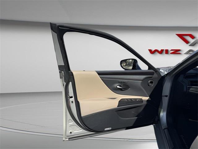 2021 Lexus Es 250, available for sale in Stratford, Connecticut | Wiz Leasing Inc. Stratford, Connecticut 2021 Lexus Es 250, available for sale in Stratford, Connecticut | Wiz Leasing Inc. Stratford, Connecticut