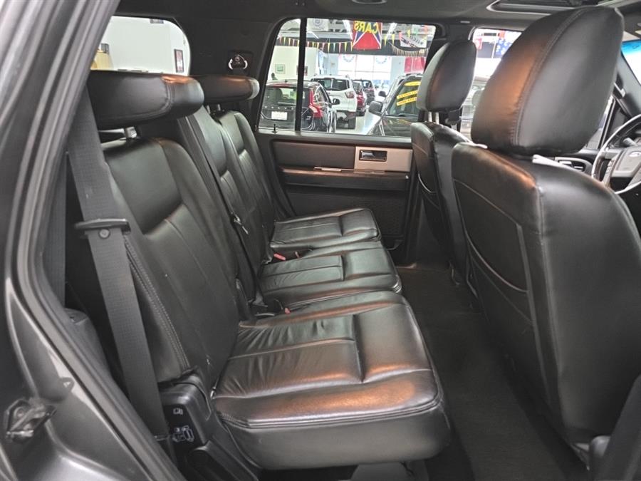 2016 Ford Expedition XLT photo 8