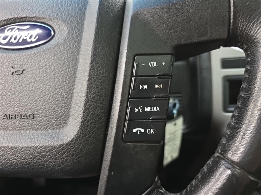 2016 Ford Expedition XLT photo 23