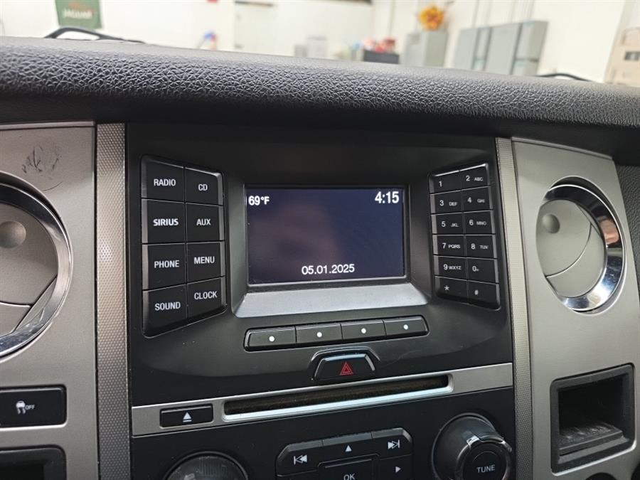2016 Ford Expedition XLT photo 15