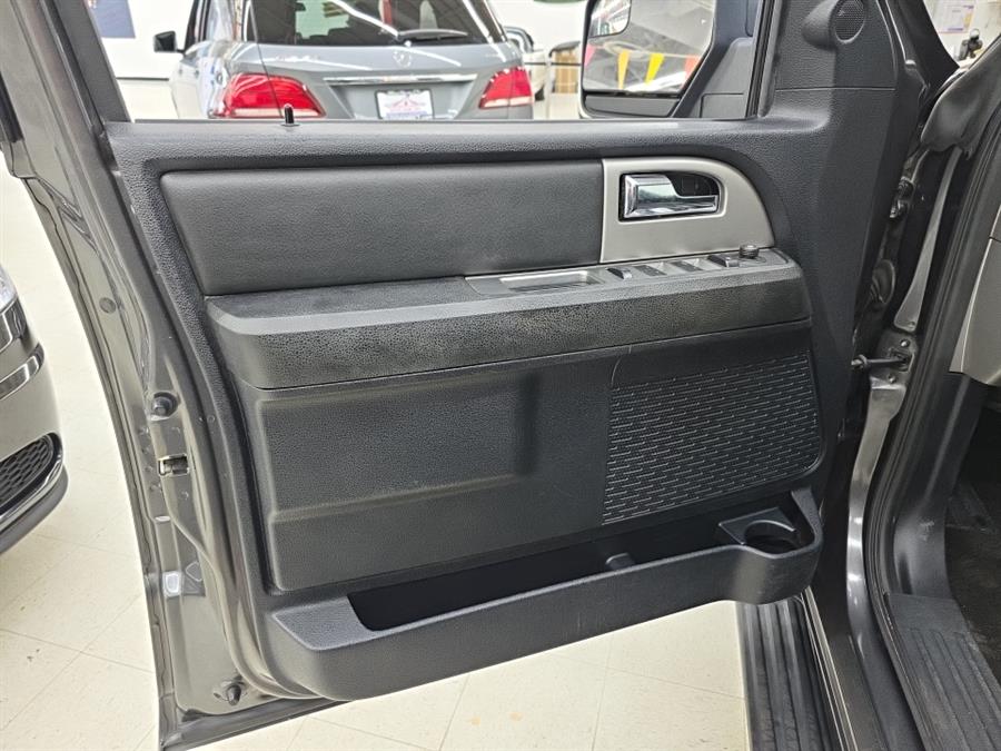 2016 Ford Expedition XLT photo 11