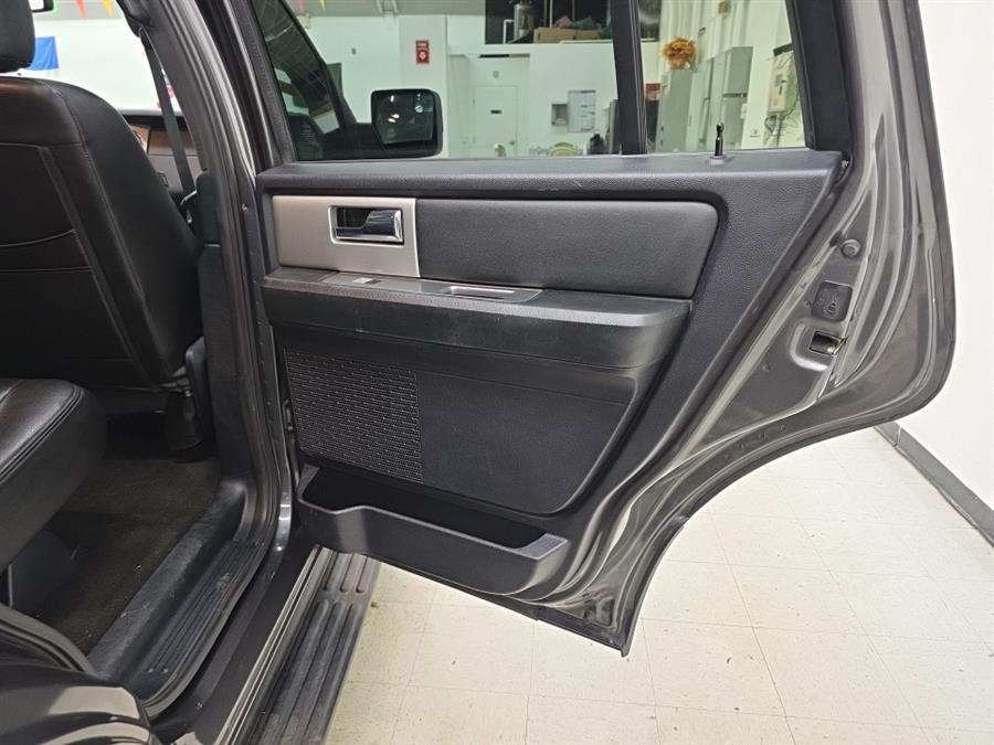 2016 Ford Expedition XLT photo 13