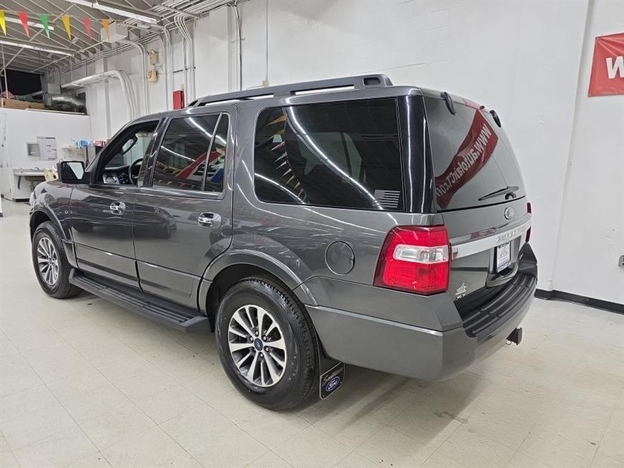 2016 Ford Expedition XLT photo 4