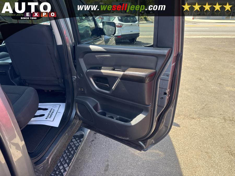 2015 Nissan Titan 4WD Crew Cab SWB SV, available for sale in Huntington, New York | Auto Expo. Huntington, New York 2015 Nissan Titan 4WD Crew Cab SWB SV, available for sale in Huntington, New York | Auto Expo. Huntington, New York