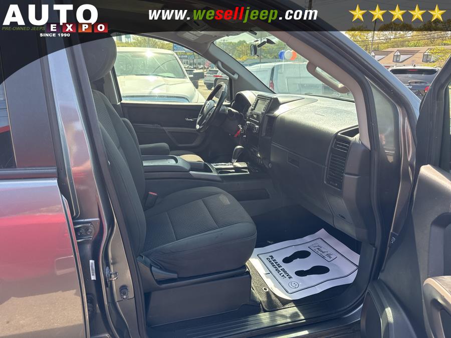 2015 Nissan Titan 4WD Crew Cab SWB SV, available for sale in Huntington, New York | Auto Expo. Huntington, New York 2015 Nissan Titan 4WD Crew Cab SWB SV, available for sale in Huntington, New York | Auto Expo. Huntington, New York
