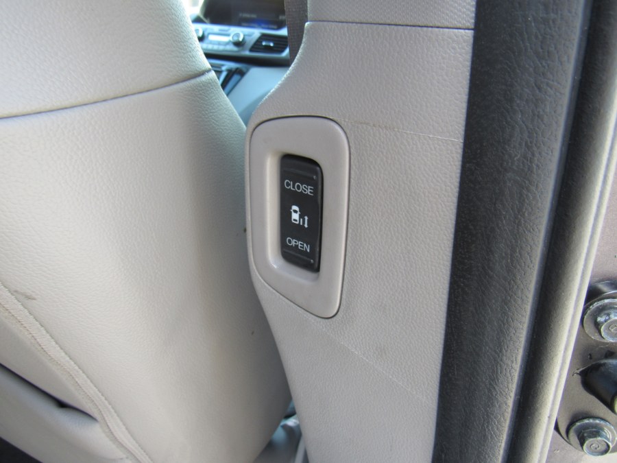 2015 Honda Odyssey EX-L, available for sale in Worcester, Massachusetts | Hilario's Auto Sales Inc.. Worcester, Massachusetts 2015 Honda Odyssey EX-L, available for sale in Worcester, Massachusetts | Hilario's Auto Sales Inc.. Worcester, Massachusetts