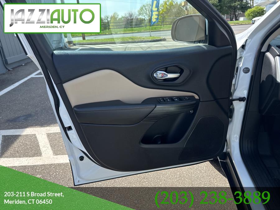 2015 Jeep Cherokee 4WD 4dr Limited, available for sale in Meriden, Connecticut | Jazzi Auto Sales LLC. Meriden, Connecticut 2015 Jeep Cherokee 4WD 4dr Limited, available for sale in Meriden, Connecticut | Jazzi Auto Sales LLC. Meriden, Connecticut