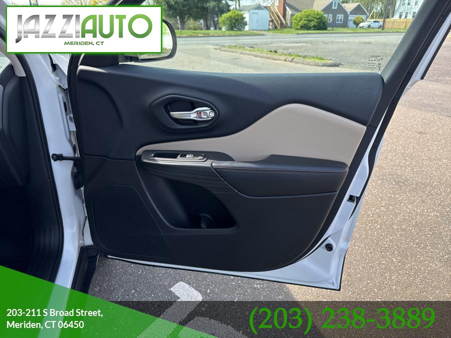 2015 Jeep Cherokee 4WD 4dr Limited, available for sale in Meriden, Connecticut | Jazzi Auto Sales LLC. Meriden, Connecticut 2015 Jeep Cherokee 4WD 4dr Limited, available for sale in Meriden, Connecticut | Jazzi Auto Sales LLC. Meriden, Connecticut