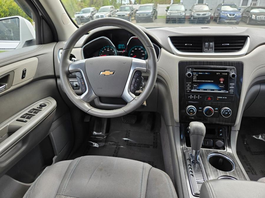 2016 Chevrolet Traverse AWD 4dr LT w/1LT, available for sale in East Windsor, Connecticut | Toro Auto. East Windsor, Connecticut 2016 Chevrolet Traverse AWD 4dr LT w/1LT, available for sale in East Windsor, Connecticut | Toro Auto. East Windsor, Connecticut