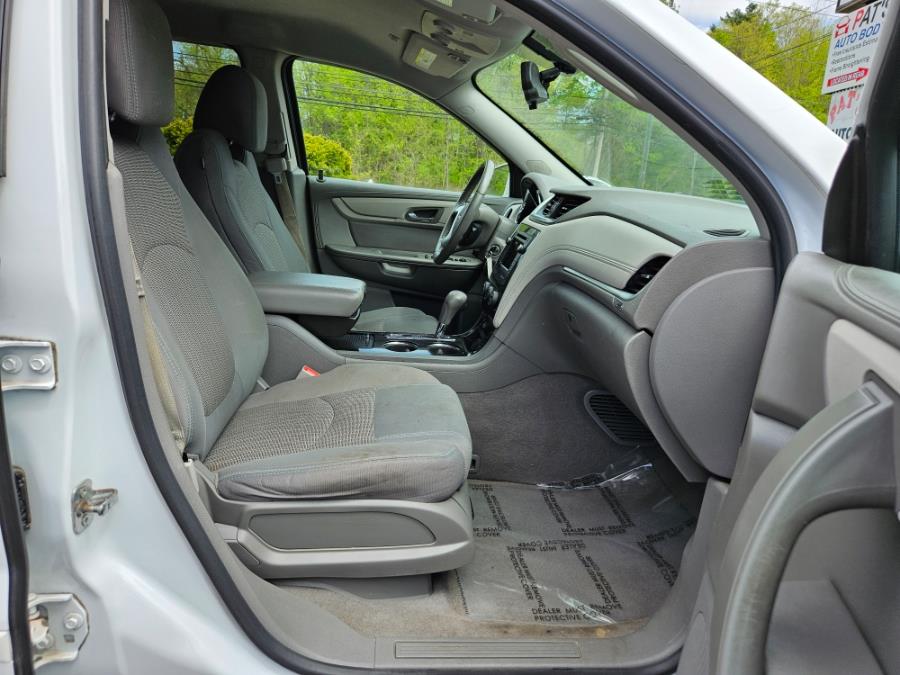 2016 Chevrolet Traverse AWD 4dr LT w/1LT, available for sale in East Windsor, Connecticut | Toro Auto. East Windsor, Connecticut 2016 Chevrolet Traverse AWD 4dr LT w/1LT, available for sale in East Windsor, Connecticut | Toro Auto. East Windsor, Connecticut