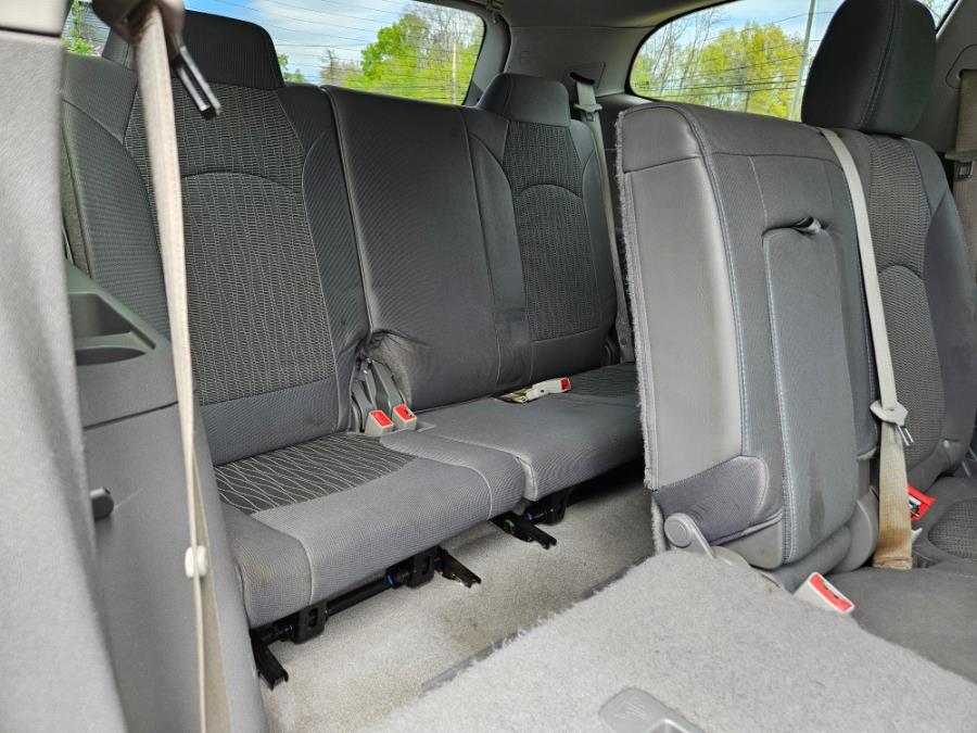 2016 Chevrolet Traverse AWD 4dr LT w/1LT, available for sale in East Windsor, Connecticut | Toro Auto. East Windsor, Connecticut 2016 Chevrolet Traverse AWD 4dr LT w/1LT, available for sale in East Windsor, Connecticut | Toro Auto. East Windsor, Connecticut