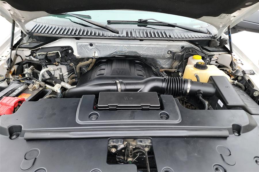 2017 Ford Expedition XLT 4x4, available for sale in Lindenhurst, New York | Power Motor Group. Lindenhurst, New York 2017 Ford Expedition XLT 4x4, available for sale in Lindenhurst, New York | Power Motor Group. Lindenhurst, New York