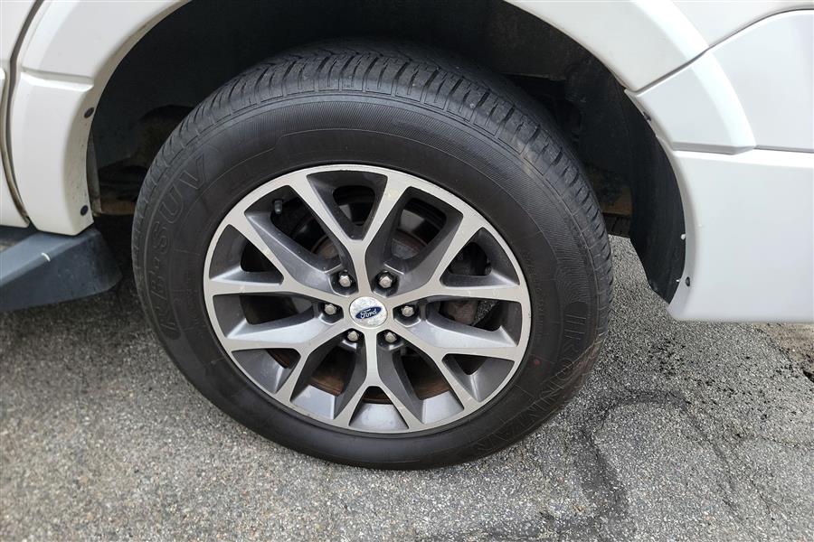 2017 Ford Expedition XLT 4x4, available for sale in Lindenhurst, New York | Power Motor Group. Lindenhurst, New York 2017 Ford Expedition XLT 4x4, available for sale in Lindenhurst, New York | Power Motor Group. Lindenhurst, New York