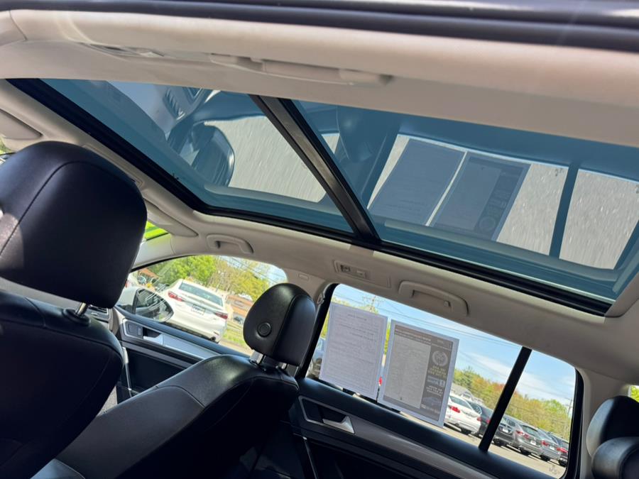 2018 Volkswagen Golf Alltrack 1.8T SE Manual, available for sale in Berlin, Connecticut | Tru Auto Mall. Berlin, Connecticut 2018 Volkswagen Golf Alltrack 1.8T SE Manual, available for sale in Berlin, Connecticut | Tru Auto Mall. Berlin, Connecticut