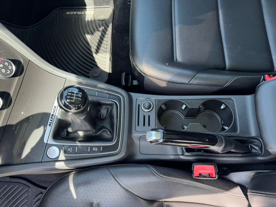 2018 Volkswagen Golf Alltrack 1.8T SE Manual, available for sale in Berlin, Connecticut | Tru Auto Mall. Berlin, Connecticut 2018 Volkswagen Golf Alltrack 1.8T SE Manual, available for sale in Berlin, Connecticut | Tru Auto Mall. Berlin, Connecticut