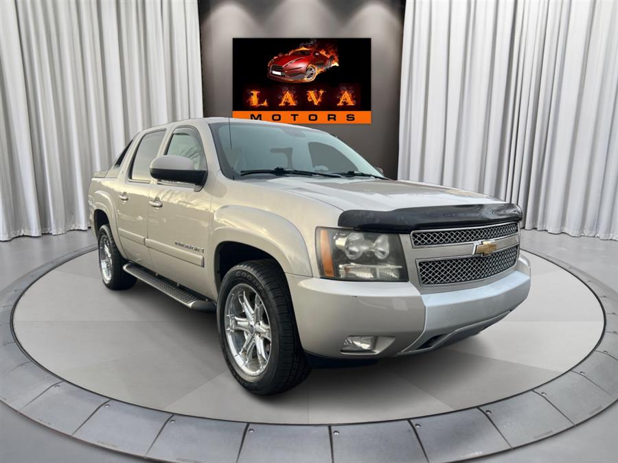Used 2009 Chevrolet Avalanche in Canton, Connecticut | Lava Motors. Canton, Connecticut