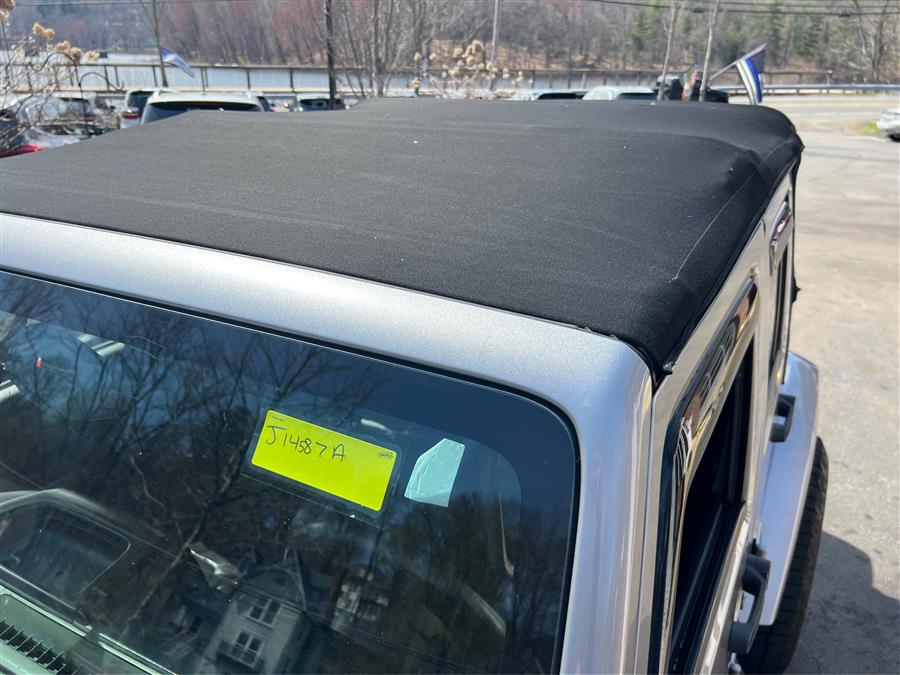 2013 Jeep Wrangler Unlimited 4WD 4dr Sahara, available for sale in Canton, Connecticut | Lava Motors. Canton, Connecticut 2013 Jeep Wrangler Unlimited 4WD 4dr Sahara, available for sale in Canton, Connecticut | Lava Motors. Canton, Connecticut