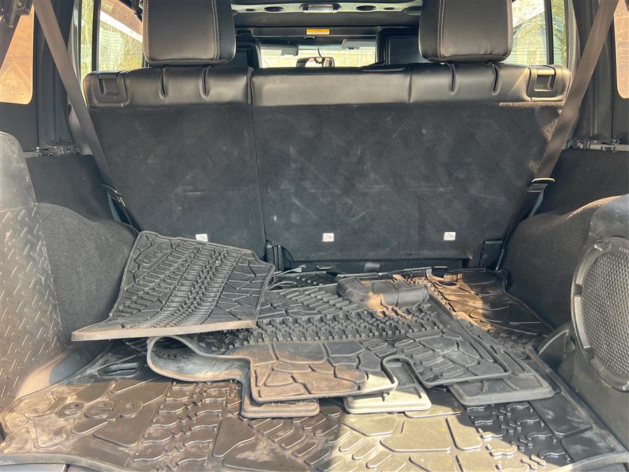 2013 Jeep Wrangler Unlimited 4WD 4dr Sahara, available for sale in Canton, Connecticut | Lava Motors. Canton, Connecticut 2013 Jeep Wrangler Unlimited 4WD 4dr Sahara, available for sale in Canton, Connecticut | Lava Motors. Canton, Connecticut