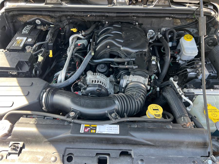 2013 Jeep Wrangler Unlimited 4WD 4dr Sahara, available for sale in Canton, Connecticut | Lava Motors. Canton, Connecticut 2013 Jeep Wrangler Unlimited 4WD 4dr Sahara, available for sale in Canton, Connecticut | Lava Motors. Canton, Connecticut