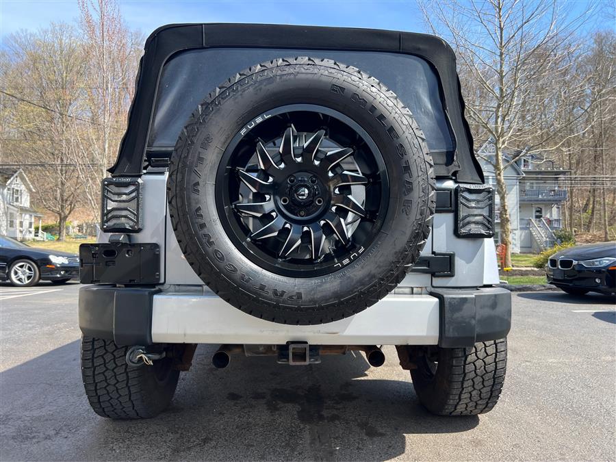 2013 Jeep Wrangler Unlimited 4WD 4dr Sahara, available for sale in Canton, Connecticut | Lava Motors. Canton, Connecticut 2013 Jeep Wrangler Unlimited 4WD 4dr Sahara, available for sale in Canton, Connecticut | Lava Motors. Canton, Connecticut