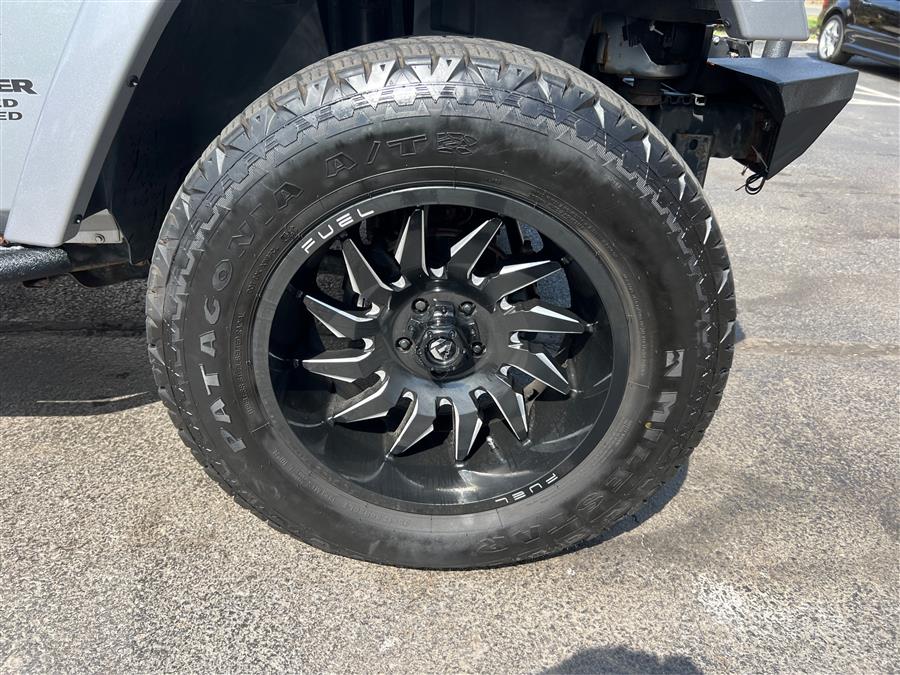 2013 Jeep Wrangler Unlimited 4WD 4dr Sahara, available for sale in Canton, Connecticut | Lava Motors. Canton, Connecticut 2013 Jeep Wrangler Unlimited 4WD 4dr Sahara, available for sale in Canton, Connecticut | Lava Motors. Canton, Connecticut