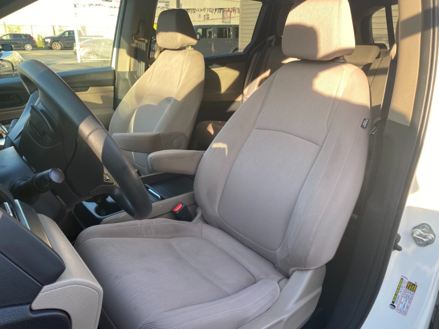 2019 Honda Odyssey EX Auto, available for sale in Paterson, New Jersey | DZ Automall. Paterson, New Jersey 2019 Honda Odyssey EX Auto, available for sale in Paterson, New Jersey | DZ Automall. Paterson, New Jersey