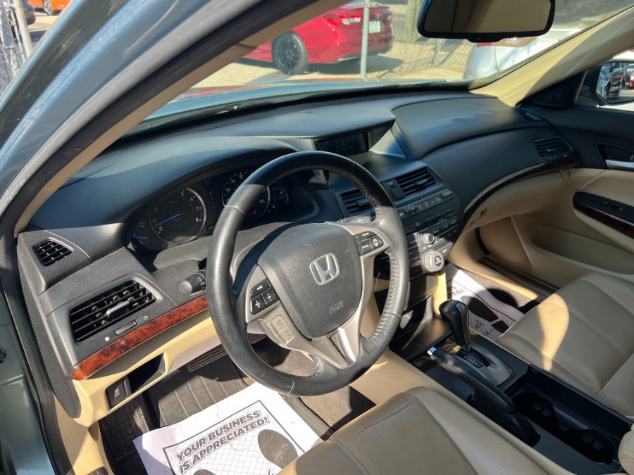 2010 Honda Accord Crosstour 4WD 5dr EX-L, available for sale in New Haven, Connecticut | Unique Auto Sales LLC. New Haven, Connecticut 2010 Honda Accord Crosstour 4WD 5dr EX-L, available for sale in New Haven, Connecticut | Unique Auto Sales LLC. New Haven, Connecticut
