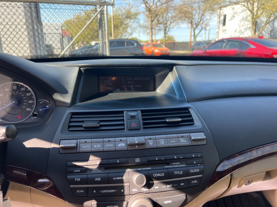 2010 Honda Accord Crosstour 4WD 5dr EX-L, available for sale in New Haven, Connecticut | Unique Auto Sales LLC. New Haven, Connecticut 2010 Honda Accord Crosstour 4WD 5dr EX-L, available for sale in New Haven, Connecticut | Unique Auto Sales LLC. New Haven, Connecticut