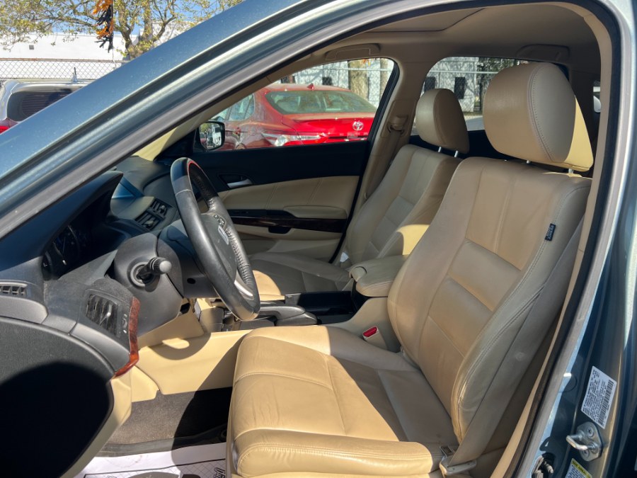 2010 Honda Accord Crosstour 4WD 5dr EX-L, available for sale in New Haven, Connecticut | Unique Auto Sales LLC. New Haven, Connecticut 2010 Honda Accord Crosstour 4WD 5dr EX-L, available for sale in New Haven, Connecticut | Unique Auto Sales LLC. New Haven, Connecticut
