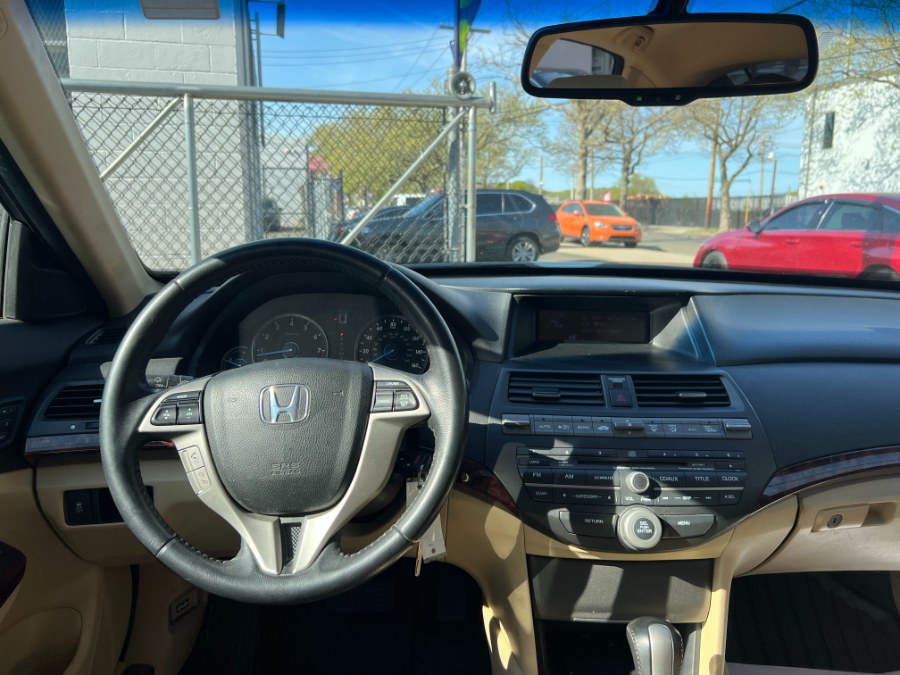 2010 Honda Accord Crosstour 4WD 5dr EX-L, available for sale in New Haven, Connecticut | Unique Auto Sales LLC. New Haven, Connecticut 2010 Honda Accord Crosstour 4WD 5dr EX-L, available for sale in New Haven, Connecticut | Unique Auto Sales LLC. New Haven, Connecticut