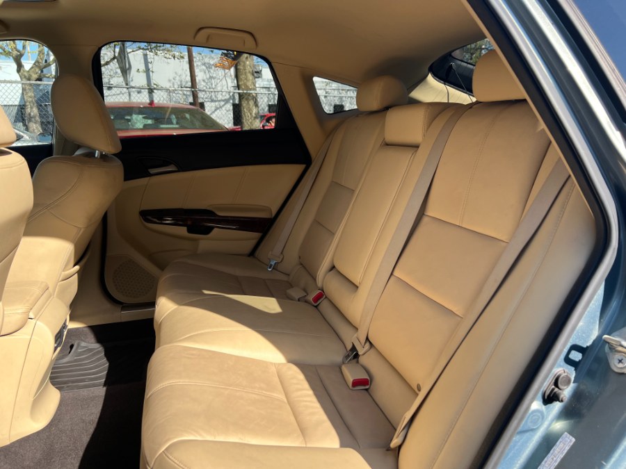 2010 Honda Accord Crosstour 4WD 5dr EX-L, available for sale in New Haven, Connecticut | Unique Auto Sales LLC. New Haven, Connecticut 2010 Honda Accord Crosstour 4WD 5dr EX-L, available for sale in New Haven, Connecticut | Unique Auto Sales LLC. New Haven, Connecticut