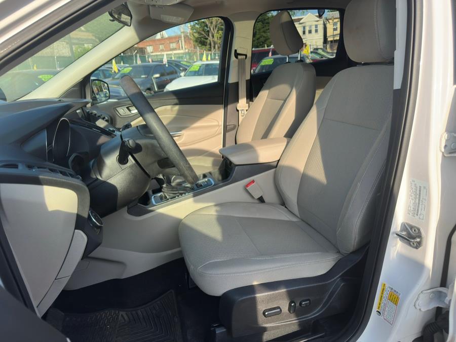 2018 Ford Escape SE 4WD, available for sale in Irvington , New Jersey | Auto Haus of Irvington Corp. Irvington , New Jersey 2018 Ford Escape SE 4WD, available for sale in Irvington , New Jersey | Auto Haus of Irvington Corp. Irvington , New Jersey