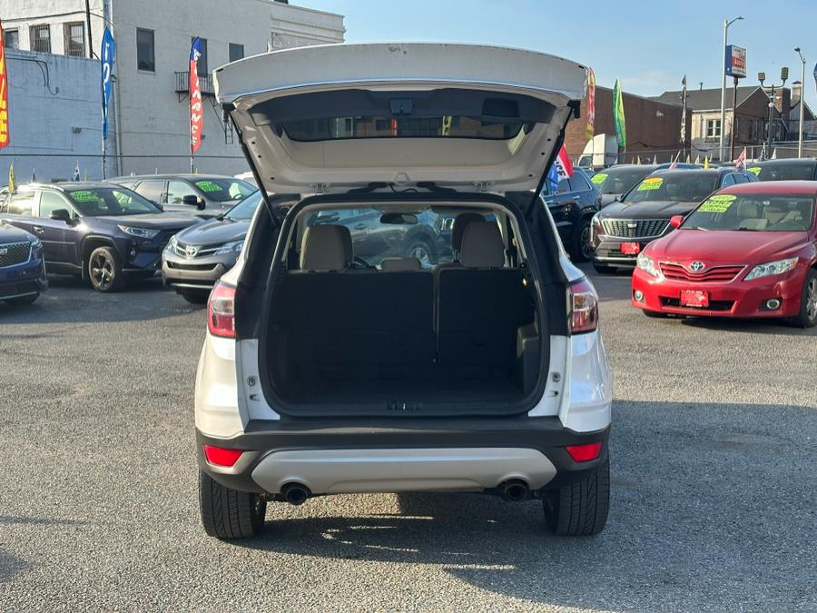 2018 Ford Escape SE 4WD, available for sale in Irvington , New Jersey | Auto Haus of Irvington Corp. Irvington , New Jersey 2018 Ford Escape SE 4WD, available for sale in Irvington , New Jersey | Auto Haus of Irvington Corp. Irvington , New Jersey