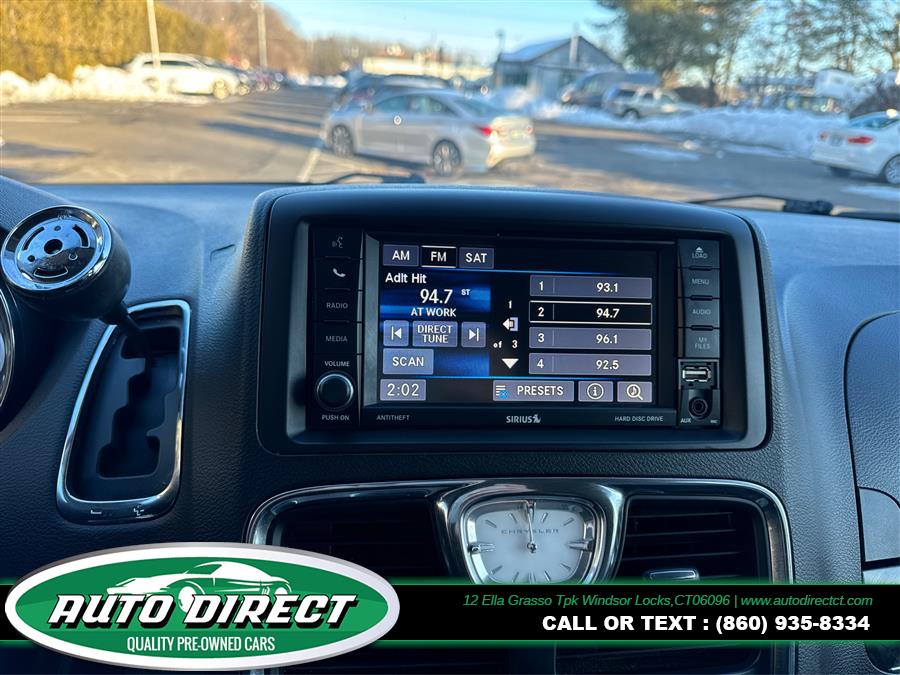 2016 Chrysler Town & Country 4dr Wgn Touring w/Leather, available for sale in Windsor Locks, Connecticut | Auto Direct LLC. Windsor Locks, Connecticut 2016 Chrysler Town & Country 4dr Wgn Touring w/Leather, available for sale in Windsor Locks, Connecticut | Auto Direct LLC. Windsor Locks, Connecticut