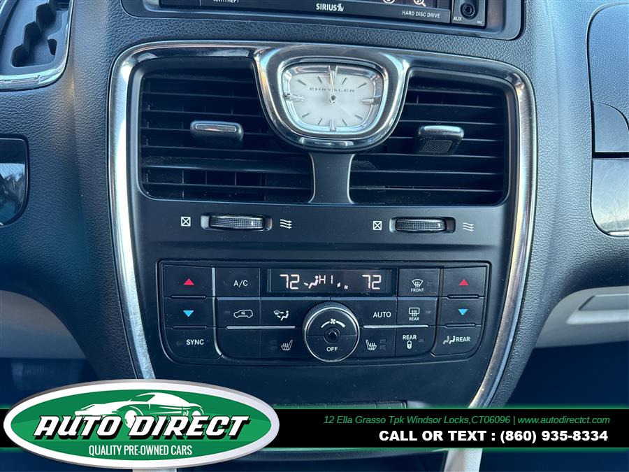 2016 Chrysler Town & Country 4dr Wgn Touring w/Leather, available for sale in Windsor Locks, Connecticut | Auto Direct LLC. Windsor Locks, Connecticut 2016 Chrysler Town & Country 4dr Wgn Touring w/Leather, available for sale in Windsor Locks, Connecticut | Auto Direct LLC. Windsor Locks, Connecticut