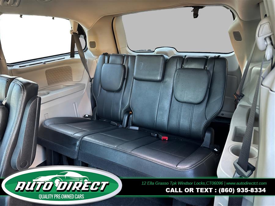 2016 Chrysler Town & Country 4dr Wgn Touring w/Leather, available for sale in Windsor Locks, Connecticut | Auto Direct LLC. Windsor Locks, Connecticut 2016 Chrysler Town & Country 4dr Wgn Touring w/Leather, available for sale in Windsor Locks, Connecticut | Auto Direct LLC. Windsor Locks, Connecticut