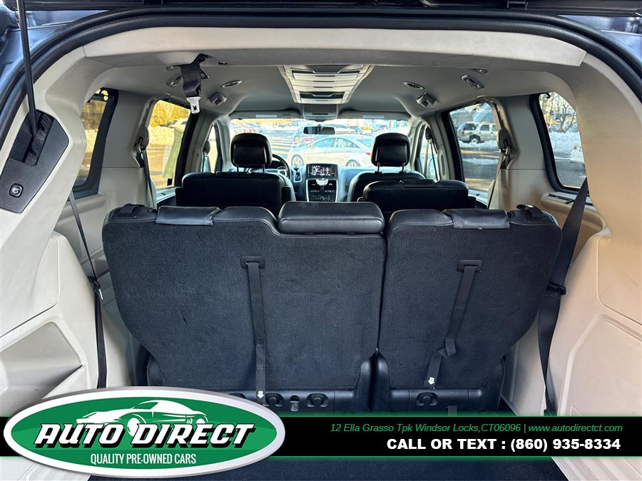 2016 Chrysler Town & Country 4dr Wgn Touring w/Leather, available for sale in Windsor Locks, Connecticut | Auto Direct LLC. Windsor Locks, Connecticut 2016 Chrysler Town & Country 4dr Wgn Touring w/Leather, available for sale in Windsor Locks, Connecticut | Auto Direct LLC. Windsor Locks, Connecticut