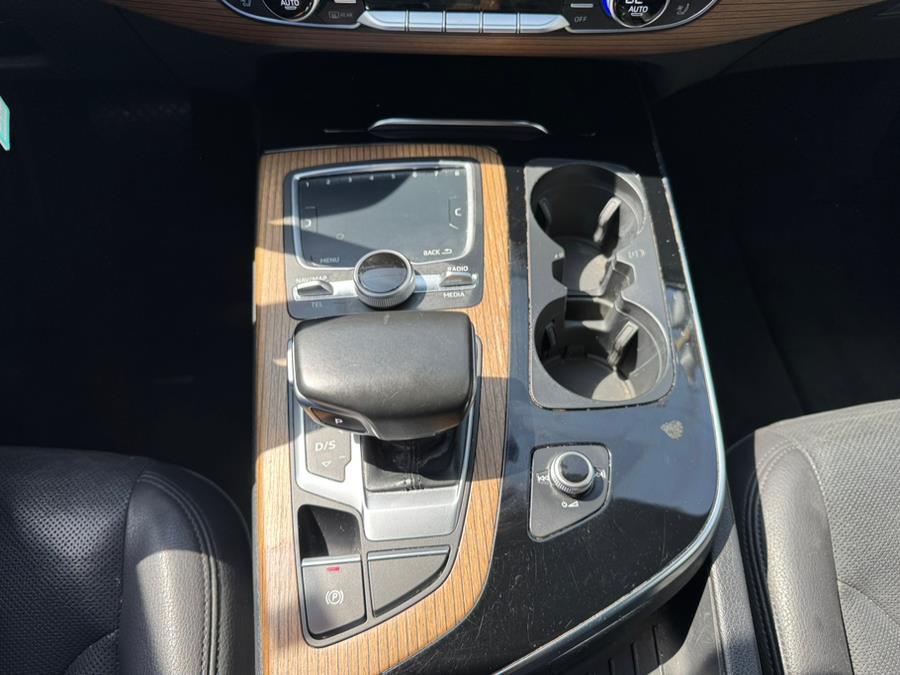 2017 Audi Q7 3.0 TFSI Premium Plus, available for sale in Irvington, New Jersey | Elis Motors Corp. Irvington, New Jersey 2017 Audi Q7 3.0 TFSI Premium Plus, available for sale in Irvington, New Jersey | Elis Motors Corp. Irvington, New Jersey