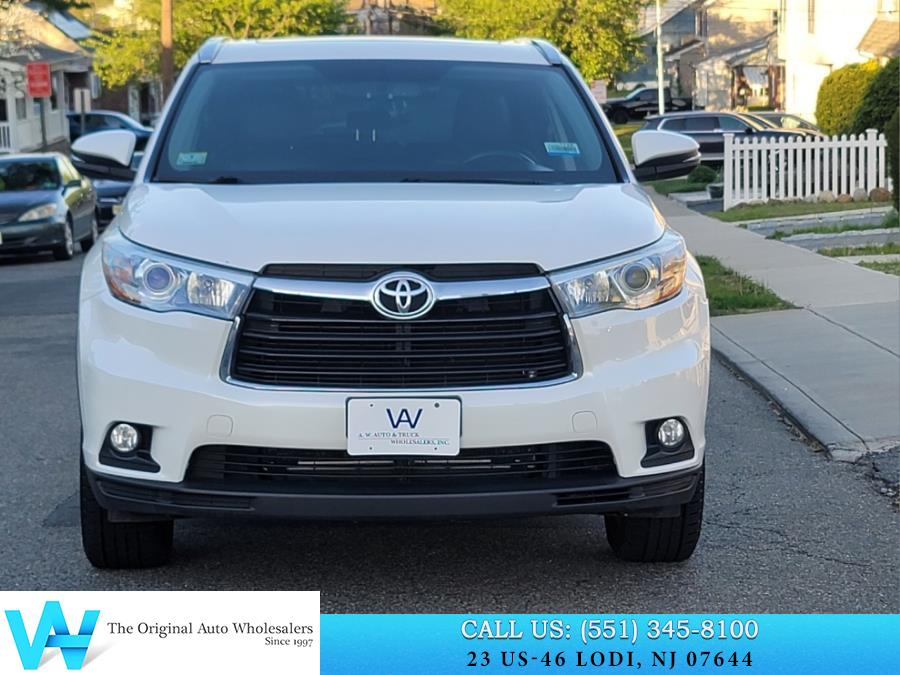 2015 Toyota Highlander AWD 4dr V6 XLE (Natl), available for sale in Lodi, New Jersey | AW Auto & Truck Wholesalers, Inc. Lodi, New Jersey 2015 Toyota Highlander AWD 4dr V6 XLE (Natl), available for sale in Lodi, New Jersey | AW Auto & Truck Wholesalers, Inc. Lodi, New Jersey