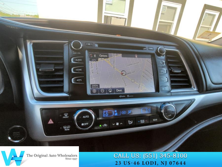 2015 Toyota Highlander AWD 4dr V6 XLE (Natl), available for sale in Lodi, New Jersey | AW Auto & Truck Wholesalers, Inc. Lodi, New Jersey 2015 Toyota Highlander AWD 4dr V6 XLE (Natl), available for sale in Lodi, New Jersey | AW Auto & Truck Wholesalers, Inc. Lodi, New Jersey
