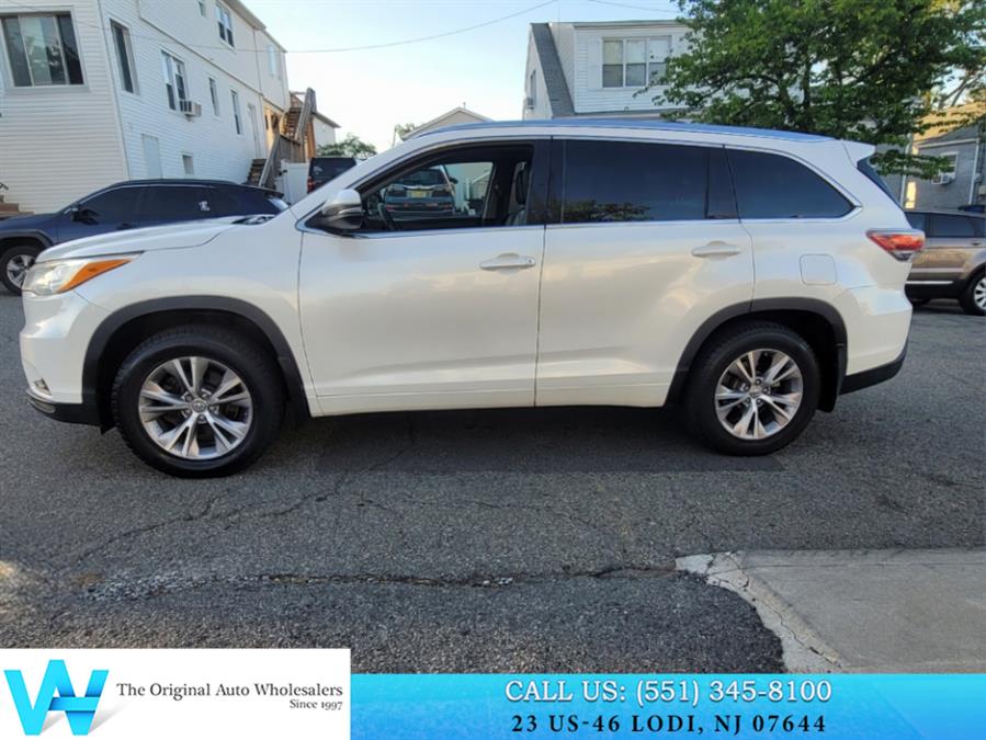 2015 Toyota Highlander AWD 4dr V6 XLE (Natl), available for sale in Lodi, New Jersey | AW Auto & Truck Wholesalers, Inc. Lodi, New Jersey 2015 Toyota Highlander AWD 4dr V6 XLE (Natl), available for sale in Lodi, New Jersey | AW Auto & Truck Wholesalers, Inc. Lodi, New Jersey