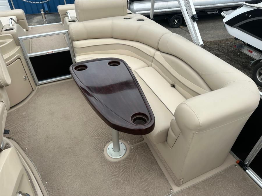 2011 Bennington 2575 RCW I/O, available for sale in Darien, Wisconsin | Geneva Motor Cars. Darien, Wisconsin 2011 Bennington 2575 RCW I/O, available for sale in Darien, Wisconsin | Geneva Motor Cars. Darien, Wisconsin