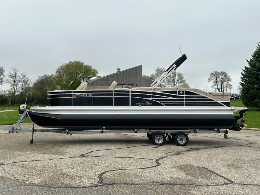 2011 Bennington 2575 RCW I/O, available for sale in Darien, Wisconsin | Geneva Motor Cars. Darien, Wisconsin 2011 Bennington 2575 RCW I/O, available for sale in Darien, Wisconsin | Geneva Motor Cars. Darien, Wisconsin