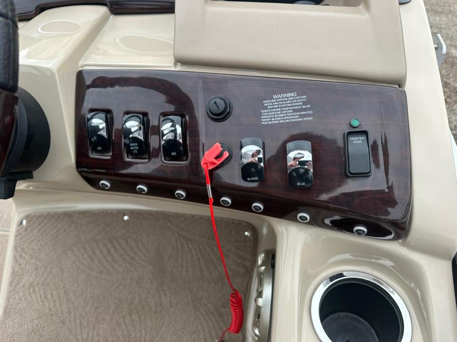 2011 Bennington 2575 RCW I/O, available for sale in Darien, Wisconsin | Geneva Motor Cars. Darien, Wisconsin 2011 Bennington 2575 RCW I/O, available for sale in Darien, Wisconsin | Geneva Motor Cars. Darien, Wisconsin