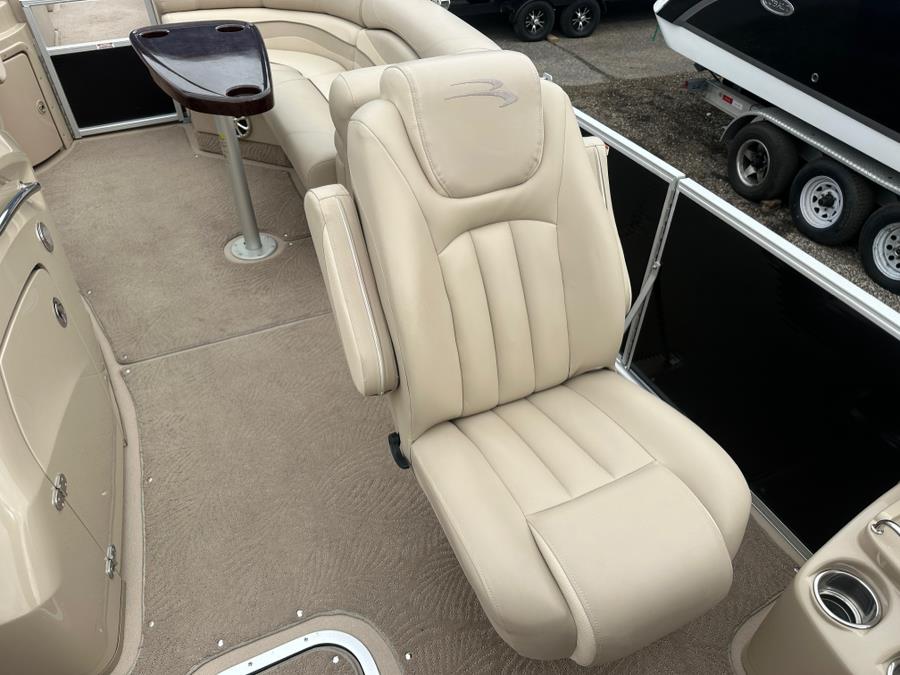 2011 Bennington 2575 RCW I/O, available for sale in Darien, Wisconsin | Geneva Motor Cars. Darien, Wisconsin 2011 Bennington 2575 RCW I/O, available for sale in Darien, Wisconsin | Geneva Motor Cars. Darien, Wisconsin