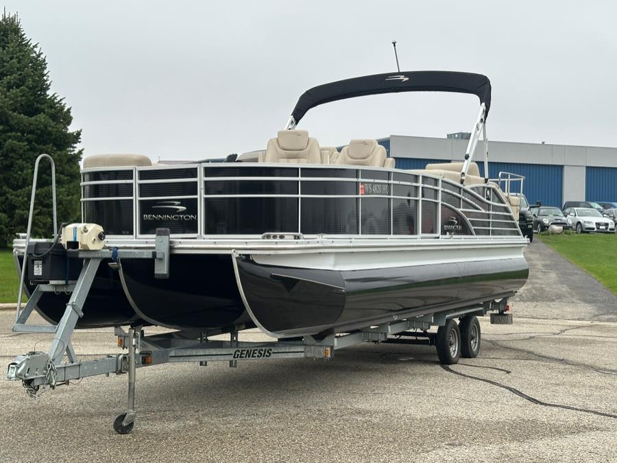 2011 Bennington 2575 RCW I/O, available for sale in Darien, Wisconsin | Geneva Motor Cars. Darien, Wisconsin 2011 Bennington 2575 RCW I/O, available for sale in Darien, Wisconsin | Geneva Motor Cars. Darien, Wisconsin