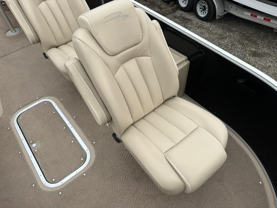 2011 Bennington 2575 RCW I/O, available for sale in Darien, Wisconsin | Geneva Motor Cars. Darien, Wisconsin 2011 Bennington 2575 RCW I/O, available for sale in Darien, Wisconsin | Geneva Motor Cars. Darien, Wisconsin